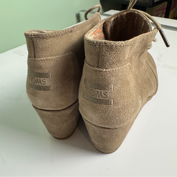 Toms Desert Women's Brown Suede Lace Up Wedge Ankle Bootie Boots Size 10 741115 - Picture 4 of 9